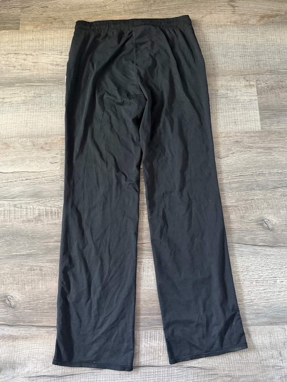 Vuori Halo Essential Wideleg Pant Black Medium Front Seam - Picture 5 of 5